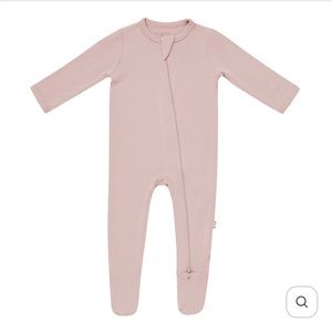 Kyte baby zippered footie in Sunset